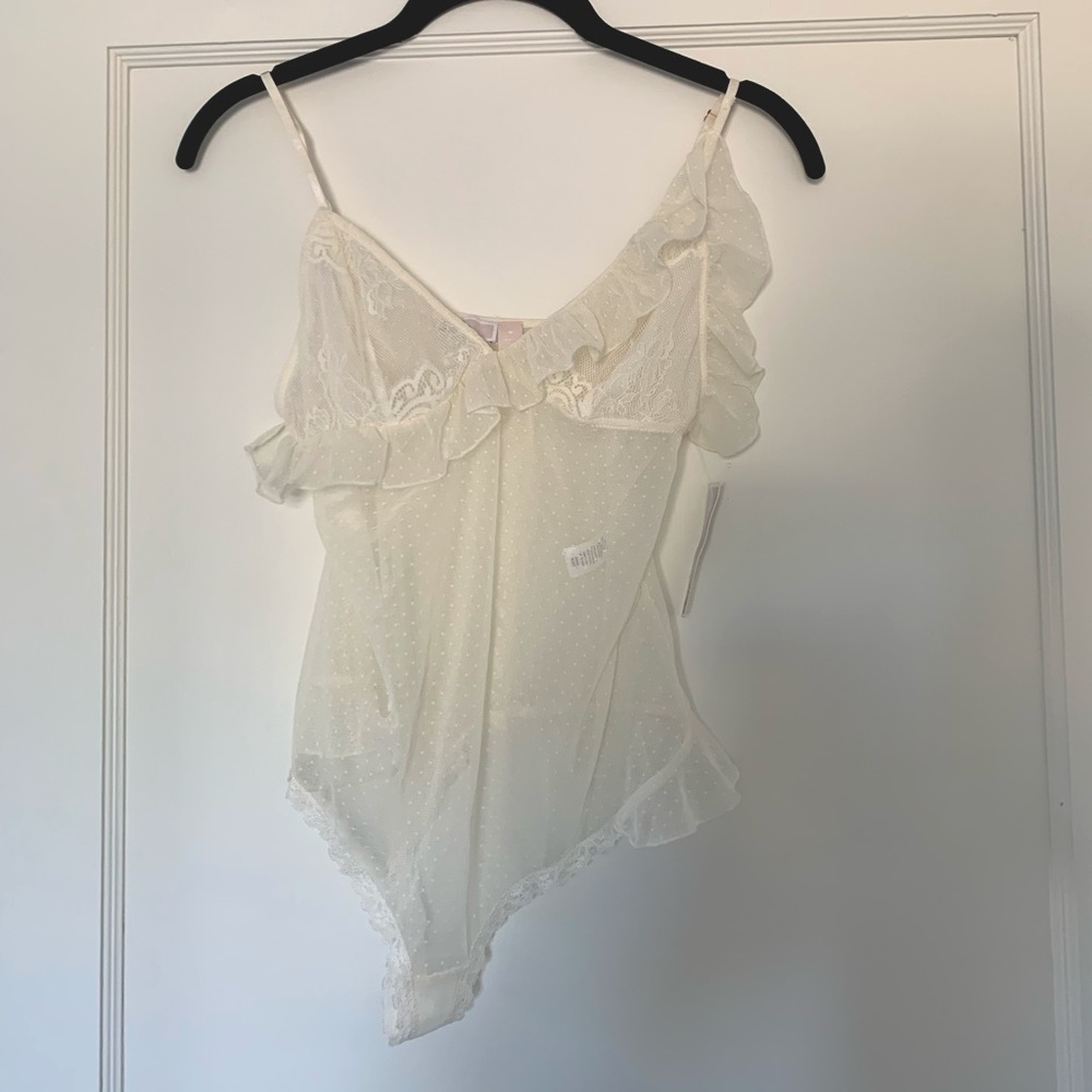 Chelsea28 cream ruffle lingerie one-piece SZ M